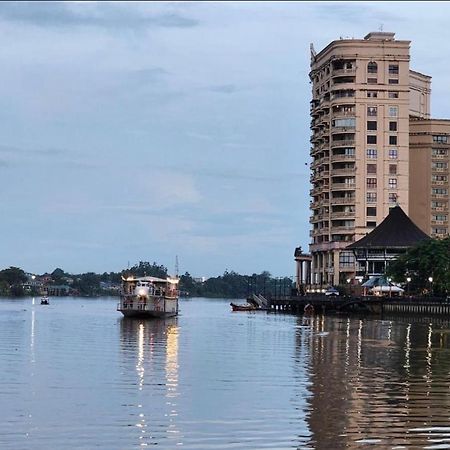 Riverview Home @Waterfront Kch Kuching Buitenkant foto
