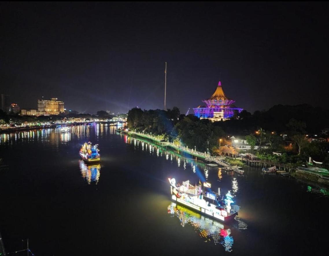 Riverview Home @Waterfront Kch Kuching Buitenkant foto