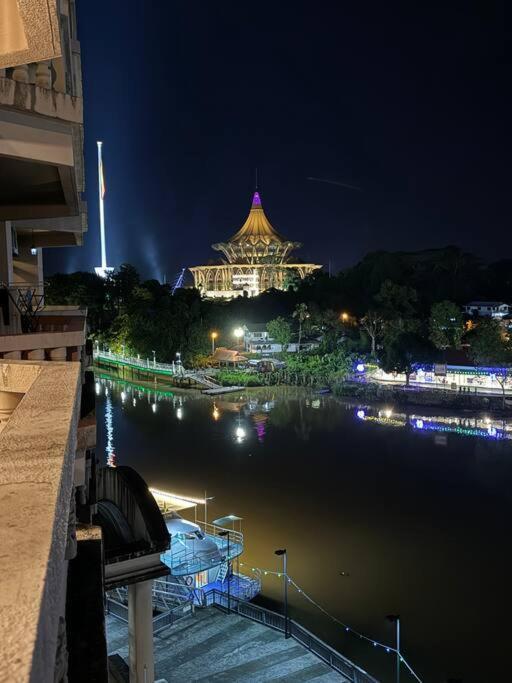 Riverview Home @Waterfront Kch Kuching Buitenkant foto
