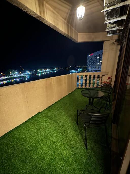 Riverview Home @Waterfront Kch Kuching Buitenkant foto